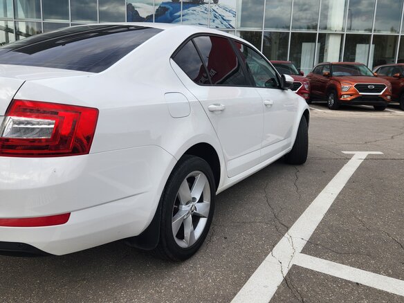 2014 Skoda Octavia III (A7), белый, 1130000 рублей - вид 3