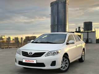 2013 Toyota Corolla X (E140, E150) Рестайлинг, белый, 980000 рублей, вид 1
