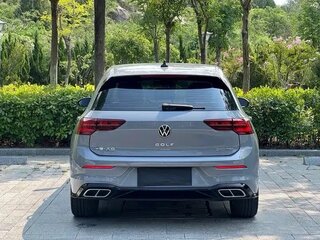 2021 Volkswagen Golf VIII, серый, 1800077 рублей, вид 4