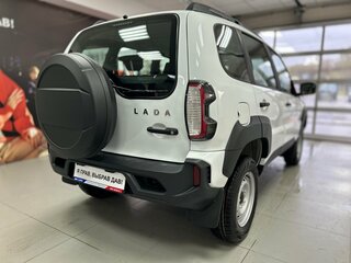 2026 Lada (ВАЗ) Niva Travel I Рестайлинг, белый, 1528000 рублей, вид 3