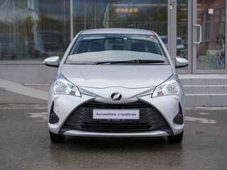 2019 Toyota Vitz III (XP130) Рестайлинг 2, серый, 1050000 рублей, вид 2