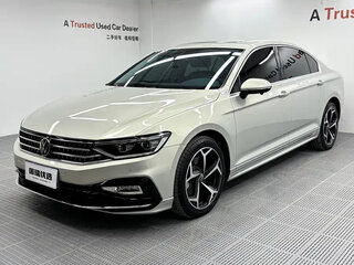 2023 Volkswagen Magotan B8 Рестайлинг, бежевый, 2075000 рублей, вид 1