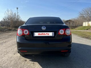 2010 Volkswagen Jetta V, чёрный, 630000 рублей, вид 5