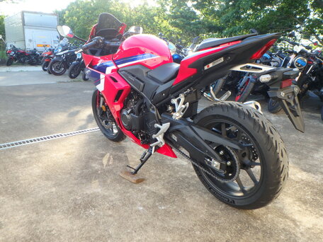 2025 Honda CBR 400R, красный, 825000 рублей, вид 5