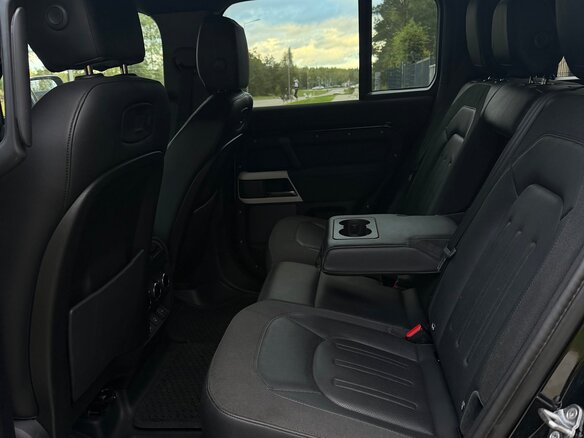 2020 Land Rover Defender 110 II, чёрный, 5164356 рублей - вид 12