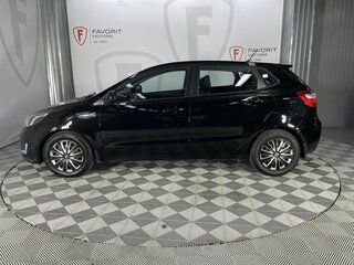 2014 Kia Rio 6-speed III, чёрный, 930000 рублей, вид 5