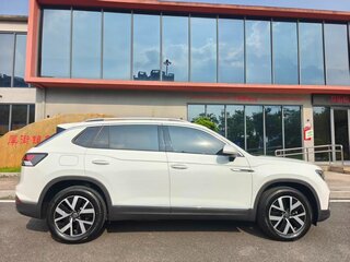 2023 Volkswagen Tayron I Рестайлинг, белый, 1950025 рублей, вид 3