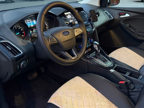 2017 Ford Focus III Рестайлинг, белый, 1200000 рублей - вид 6