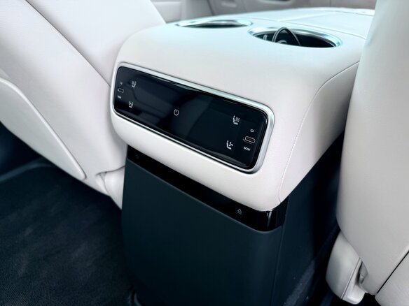 2024 Li Auto (Lixiang) L9 52.3 kWh I Рестайлинг, чёрный - вид 6