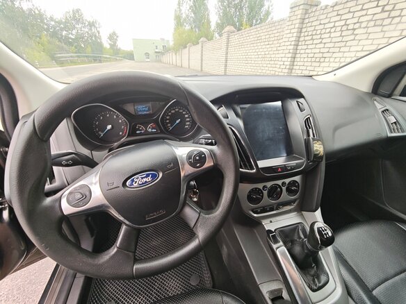 2012 Ford Focus III, коричневый - вид 17
