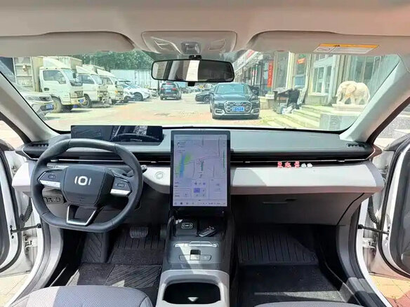2025 Changan Qiyuan A05 I Рестайлинг, белый - вид 6