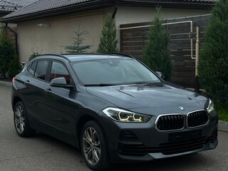 2021 BMW X2 sDrive18i I (F39), серый, 2800000 рублей, вид 4