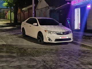 2013 Toyota Camry VII (XV50), белый, 1099000 рублей, вид 2