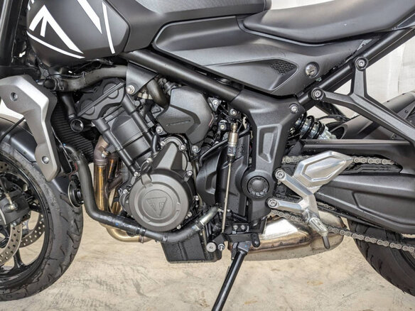 2023 Triumph Trident 660, чёрный, 590000 рублей - вид 7