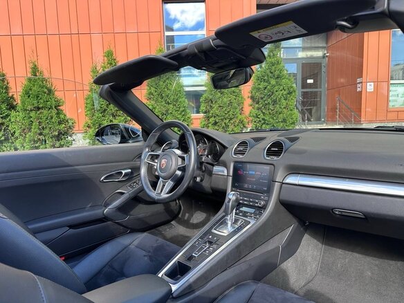2019 Porsche Boxster T IV 718 (982), чёрный, 4790000 рублей - вид 18