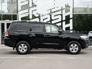 2016 Toyota Land Cruiser 200 Series Рестайлинг 2, чёрный, 4090000 рублей, вид 5