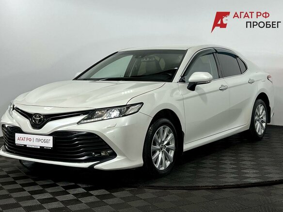 2019 Toyota Camry VIII (XV70), белый, 2360000 рублей - вид 1