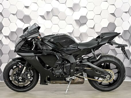2021 Yamaha YZF-R1, чёрный, 1899000 рублей, вид 4