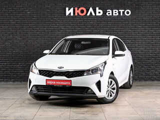2021 Kia Rio IV Рестайлинг, белый, 1780000 рублей, вид 1