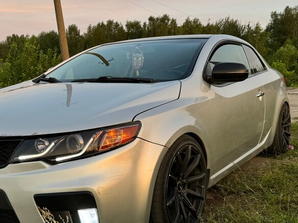 2011 Kia Cerato Koup II, серебристый, 730000 рублей - вид 3