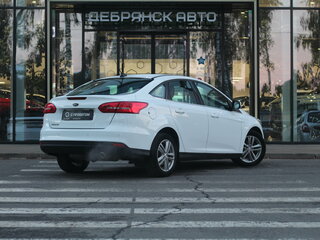 2018 Ford Focus III Рестайлинг, белый, 1245000 рублей, вид 2