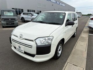 2022 Toyota Probox I Рестайлинг, белый, 840000 рублей, вид 2