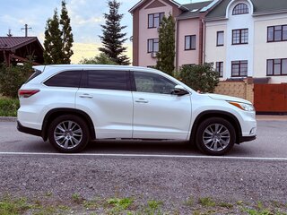 2014 Toyota Highlander III (XU50), белый, 3050000 рублей, вид 4