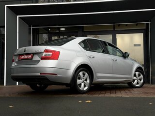 2019 Skoda Octavia III (A7) Рестайлинг, серебристый, 2039900 рублей, вид 5