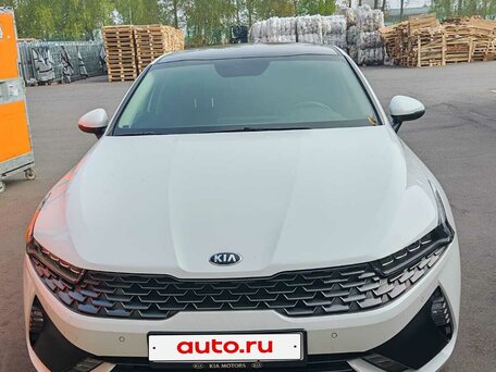 2021 Kia K5 III, белый, 2350000 рублей, вид 2