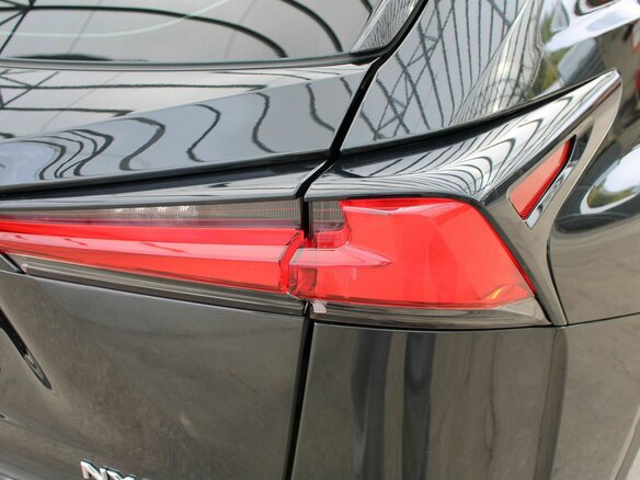 2021 Lexus NX 200 I Рестайлинг, чёрный, 3800000 рублей - вид 17