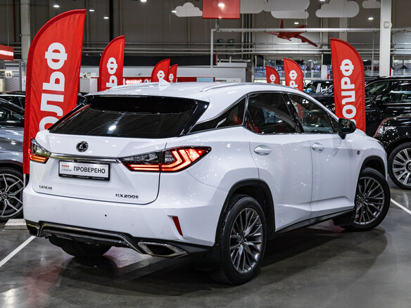 2017 Lexus RX 300 IV, белый, 3299700 рублей - вид 5