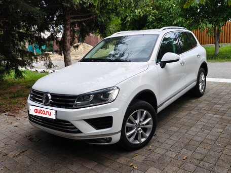 2015 Volkswagen Touareg II Рестайлинг, белый, 2470000 рублей, вид 1
