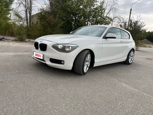 2013 BMW 1 серии 116i II (F20/F21), белый, 870000 рублей