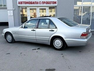 1997 Mercedes-Benz S-Класс 320 III (W140) Рестайлинг, серебристый, 599000 рублей, вид 4
