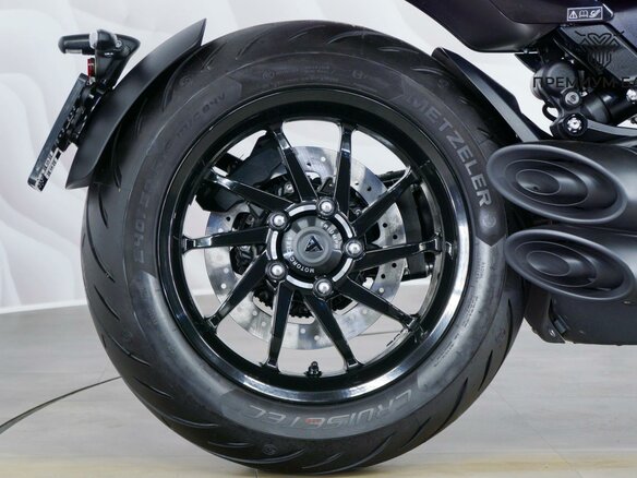2026 Triumph Rocket 3, чёрный, 3299000 рублей - вид 8