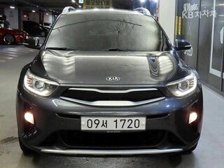 2020 Kia Stonic I, серый, 1450000 рублей, вид 2