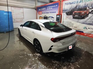 2021 Kia K5 III, белый, 1999999 рублей, вид 3