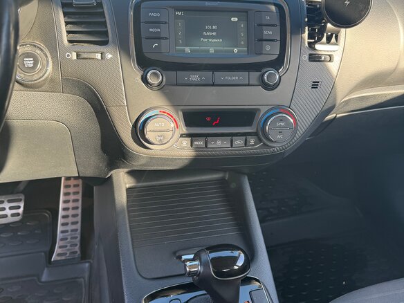 2018 Kia Cerato III Рестайлинг (Classic), серебристый, 1420000 рублей - вид 17