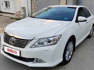 2014 Toyota Camry VII (XV50), белый, 2350000 рублей, вид 2
