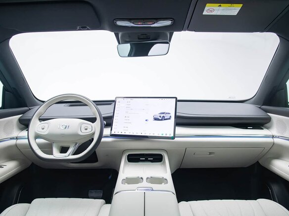 2026 Changan Qiyuan Q07 31.7 kWh, серый, 3480000 рублей - вид 18