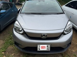 2020 Honda Fit IV, серебристый, 1275000 рублей, вид 1