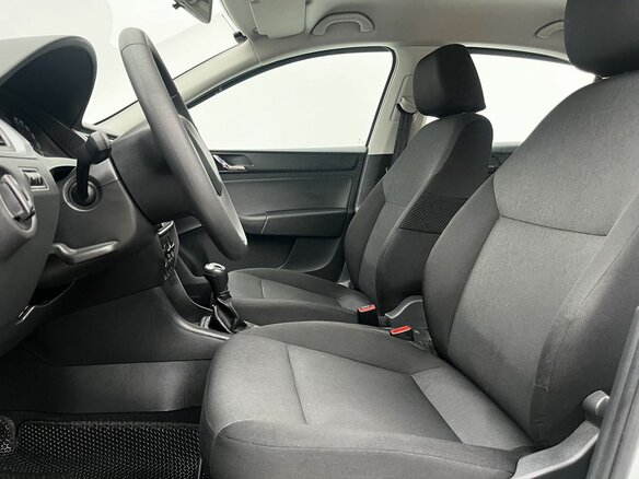 2016 Skoda Rapid I, белый, 880000 рублей - вид 9