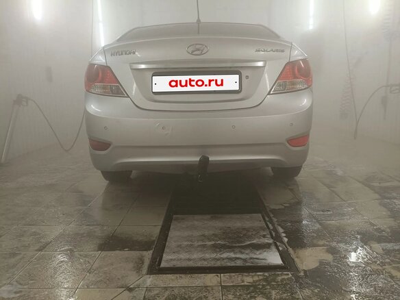 2012 Hyundai Solaris I, серый, 620000 рублей - вид 1