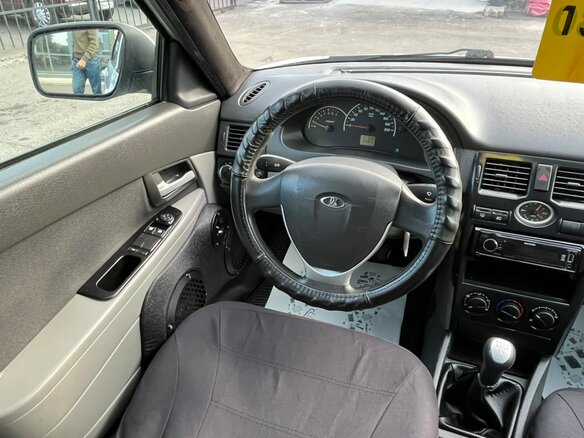 2012 Lada (ВАЗ) Priora I, белый, 499999 рублей - вид 16