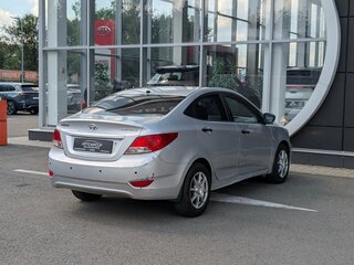 2011 Hyundai Solaris I, серебристый, 465000 рублей, вид 4