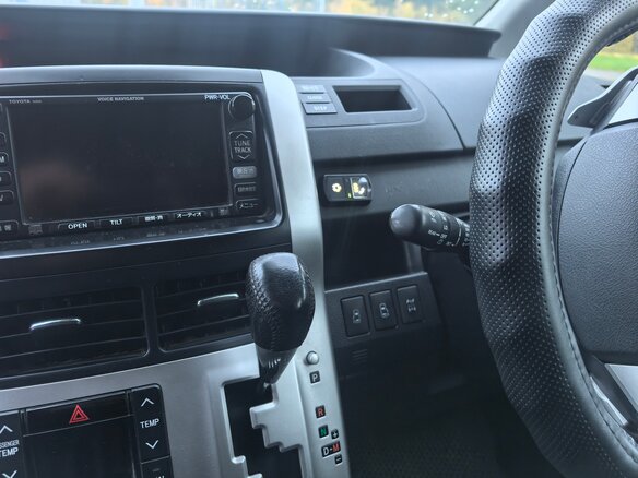 2011 Toyota Noah II (R70), белый, 1650000 рублей - вид 6