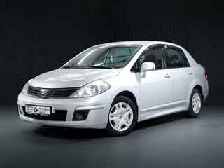 2010 Nissan Tiida I Рестайлинг, серебристый, 715000 рублей, вид 3
