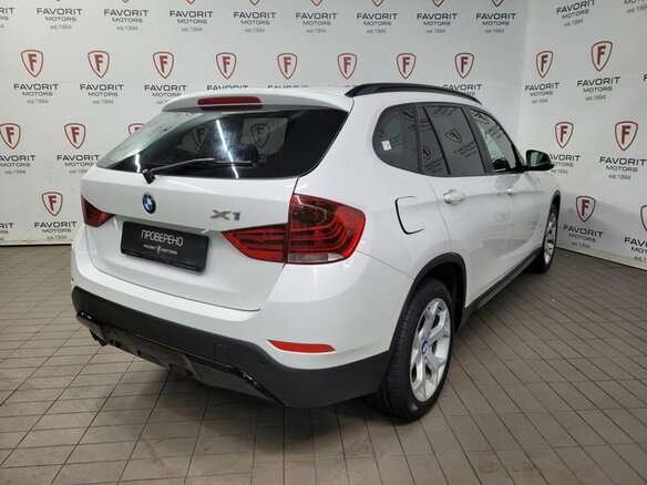 2013 BMW X1 20i I (E84) Рестайлинг, белый, 1119000 рублей - вид 5
