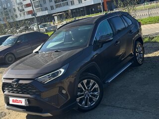 2020 Toyota RAV4 V (XA50), коричневый, 3100000 рублей, вид 2