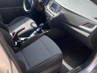 2019 Hyundai Solaris II, серебристый, 1099000 рублей, вид 4